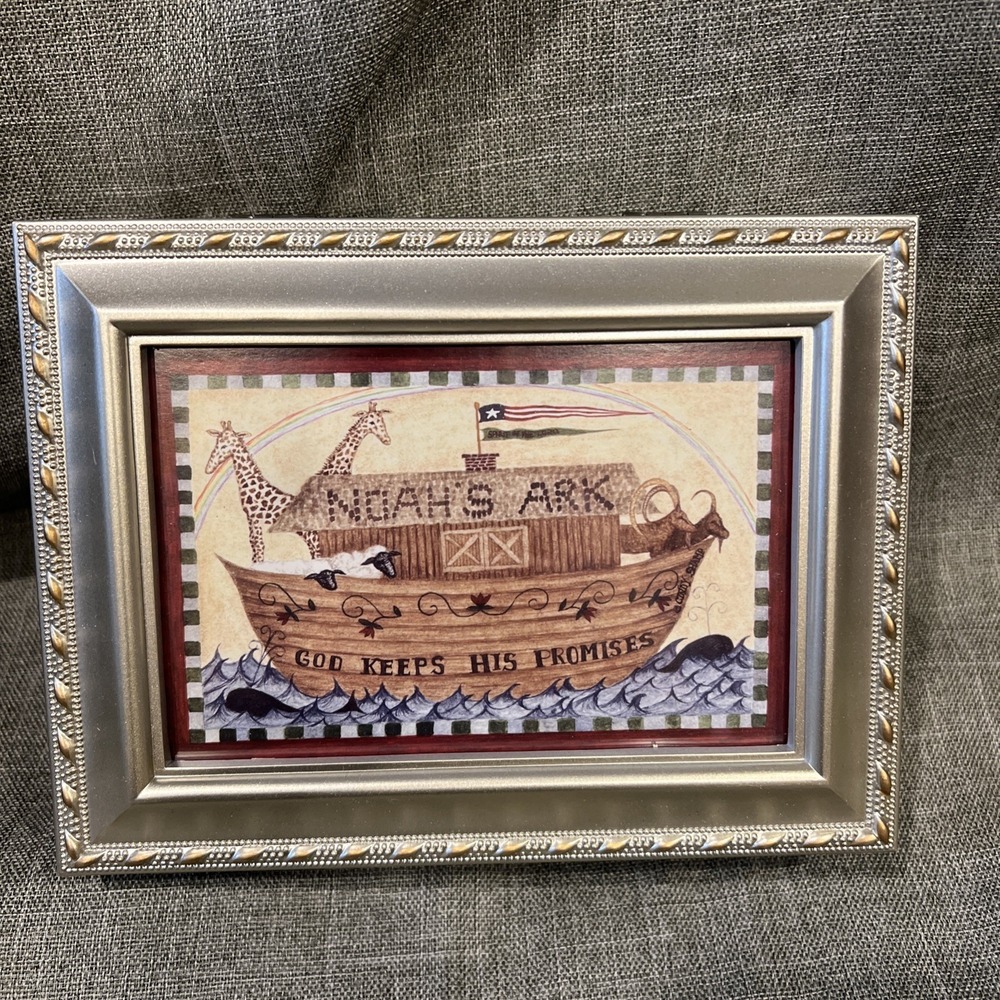 VTG Sankyo Noah's‎ Ark Music Jewelry Box /  Photo Frame - Plays Jesus loves Me